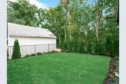 7 Floyd Place, Great Neck, NY 11024 - Photo 40