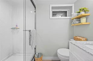 56 Kingston Ave, Hicksville, NY 11801 - Photo 20