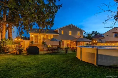 56 Kingston Avenue, Hicksville, NY 11801 - Photo 24