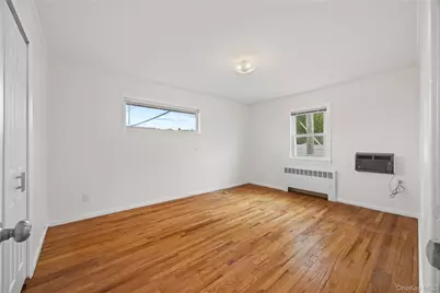 1051 Park Lane N, Franklin Square, NY 11010 - Photo 16