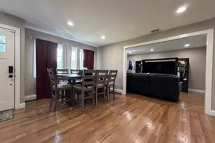 8 Mayflower Ct, Brentwood, NY 11717 - Photo 4