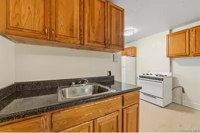 158 Willow Street #4B, Yonkers, NY 10701 - Photo 2