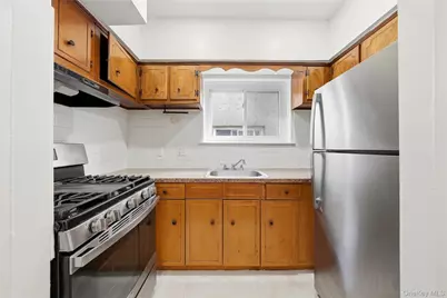 1012 E 233rd Street, Bronx, NY 10466 - Photo 24