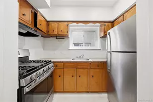 1012 E 233rd St, Bronx, NY 10466 - Photo 24