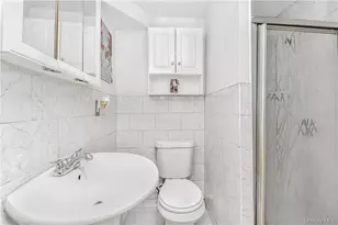1008 Balcom Ave, Bronx, NY 10465 - Photo 8