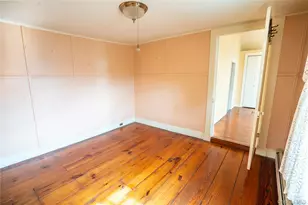 402 5th St, Greenport, NY 11944 - Photo 16