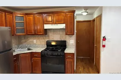 24107 147th Avenue, Rosedale, NY 11422 - Photo 4