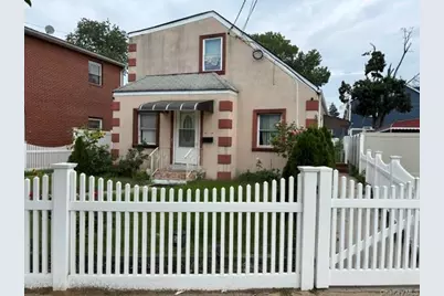 24107 147th Avenue, Rosedale, NY 11422 - Photo 2