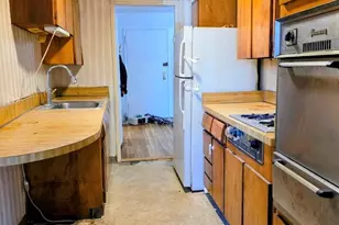 18-50 211th St, Bayside, NY 11361 - Photo 10
