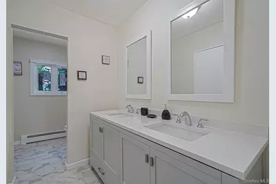 180 Branch Avenue, Central Islip, NY 11722 - Photo 20