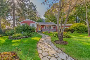 2 Charles Ave, Huntington, NY 11743 - Photo 28