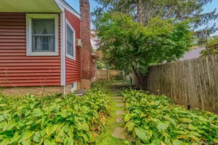 2 Charles Ave, Huntington, NY 11743 - Photo 20