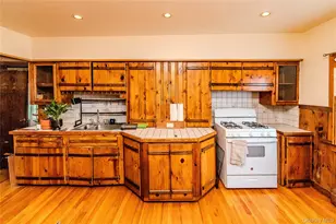 432 1st St, Newburgh, NY 12550 - Photo 8