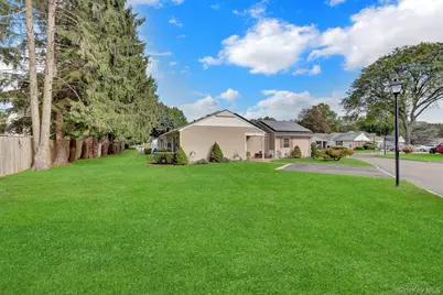 46 Forge Lane, Coram, NY 11727 - Photo 18