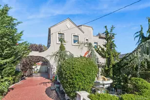 315 Wynsum Ave, Merrick, NY 11566 - Photo 42