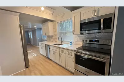 81 University Heights Drive, Stony Brook, NY 11790 - Photo 2