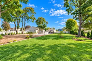 45 Matthews Ave, West Babylon, NY 11704 - Photo 24