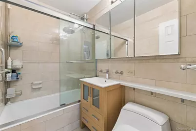 70-25 Yellowstone Boulevard #3X, Forest Hills, NY 11375 - Photo 6