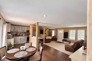 39 Orchid Rd, Patchogue, NY 11772 - Photo 2