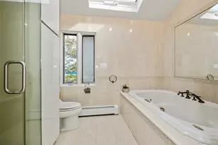 167 Lagoon Dr E, Long Beach, NY 11561 - Photo 32