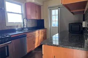 130-18 228th St, Springfield Gardens, NY 11413 - Photo 8