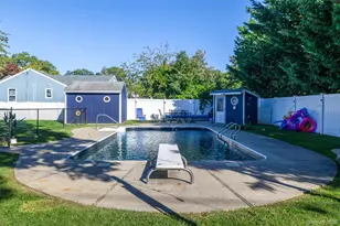 125 Carroll Ave, Ronkonkoma, NY 11779 - Photo 30