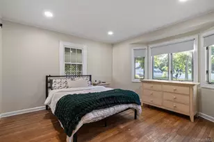 125 Carroll Ave, Ronkonkoma, NY 11779 - Photo 16
