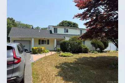 1077 Sipp Avenue, Medford, NY 11763 - Photo 1