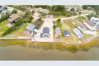106 Shore Drive E, Amagansett, NY 11930 - Photo 20