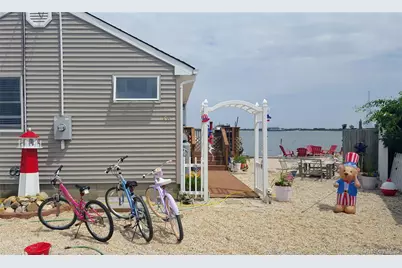 106 Shore Drive E, Amagansett, NY 11930 - Photo 12