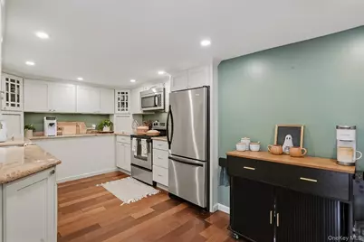 164 Woodland Avenue, Pearl River, NY 10965 - Photo 12
