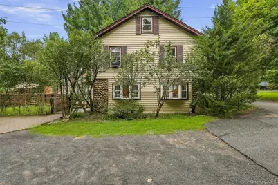 164 Woodland Avenue, Pearl River, NY 10965 - Photo 1