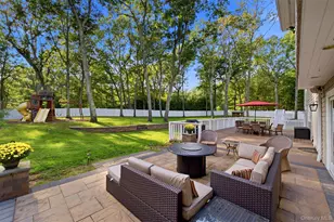 2 White Cap Ct, Lloyd Harbor, NY 11743 - Photo 24