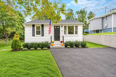 29 Overhill Road, Rocky Point, NY 11778 - Photo 2