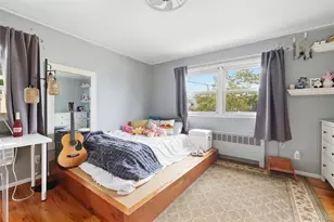 208 Island Pkwy W, Island Park, NY 11558 - Photo 12