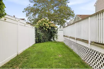 208 Island Parkway W, Island Park, NY 11558 - Photo 24