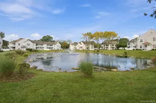 100 Fairview Cir, Middle Island, NY 11953 - Photo 4