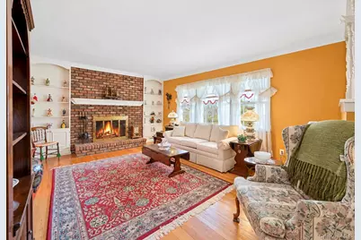 2306 Pine Avenue, Ronkonkoma, NY 11779 - Photo 8