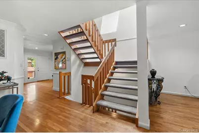 144 The Crescent Crescent, Roslyn, NY 11577 - Photo 18