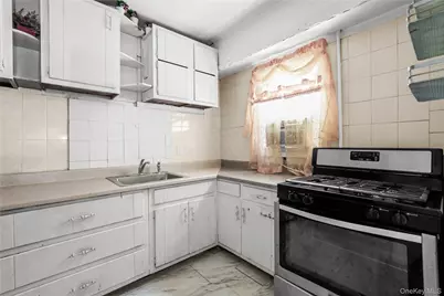 231-08 Mentone Avenue, Springfield Gardens, NY 11413 - Photo 8