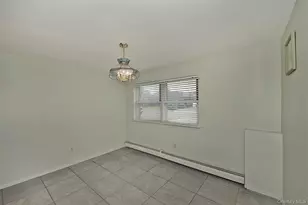 245 N Fulton Ave, Lindenhurst, NY 11757 - Photo 24