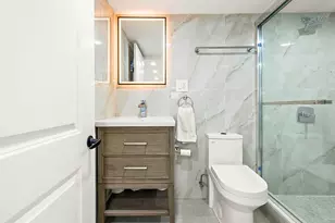 65-15 183rd St, Fresh Meadows, NY 11365 - Photo 12