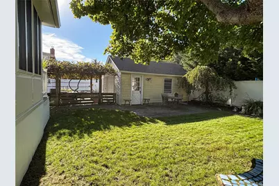 8 Walnut Place, Lindenhurst, NY 11757 - Photo 42