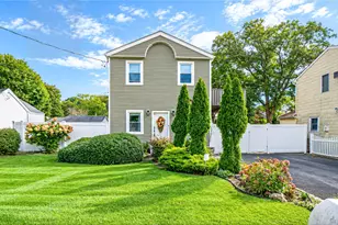 73 Lynbrook Dr, Mastic Beach, NY 11951 - Photo 2