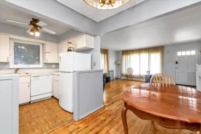 328 Glen Road, West Hempstead, NY 11552 - Photo 6