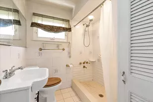 328 Glen Rd, West Hempstead, NY 11552 - Photo 14