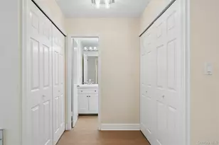 87 Northgate Cir, Melville, NY 11747 - Photo 6
