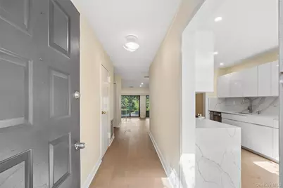 87 Northgate Circle, Melville, NY 11747 - Photo 2
