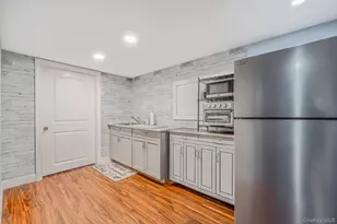 296 Moriches Rd, Smithtown, NY 11780 - Photo 30