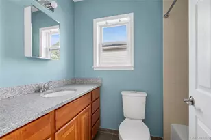 9963 Lockwood Ct, Hamilton Beach, NY 11414 - Photo 8